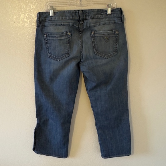 Guess Premium Cropped Jeans with Button Details - Picture 5 of 8